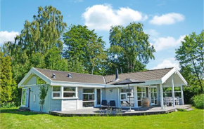 3 Bedroom Cozy Home In Hornbæk in Hornbæk